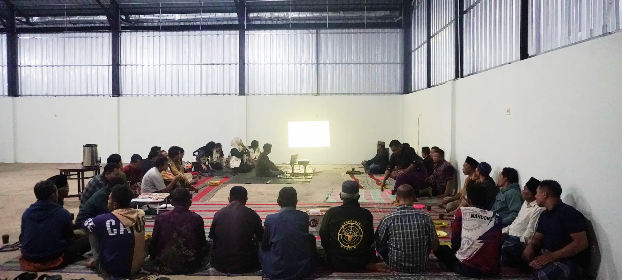 Pemanfaatan Tempurung Kelapa Menjadi Briket Energi dan Karbon Aktif Penjernih Air